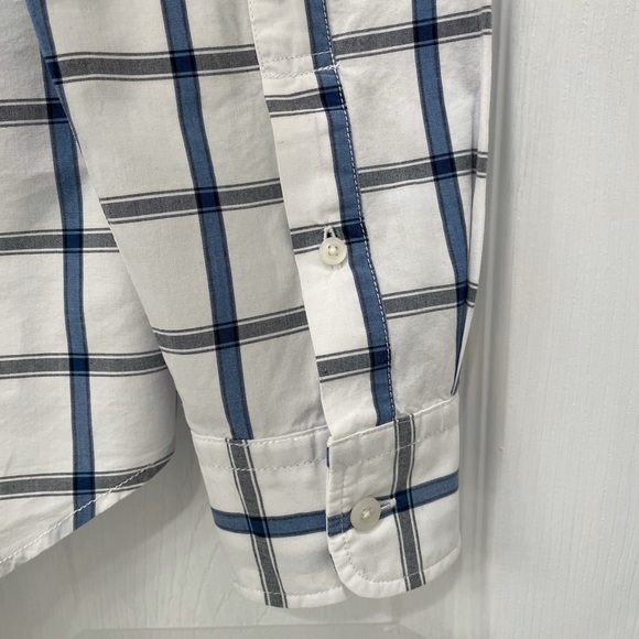 American Eagle Outfitters Plaid Poplin Button Down Shirt - Picture 6 of 10